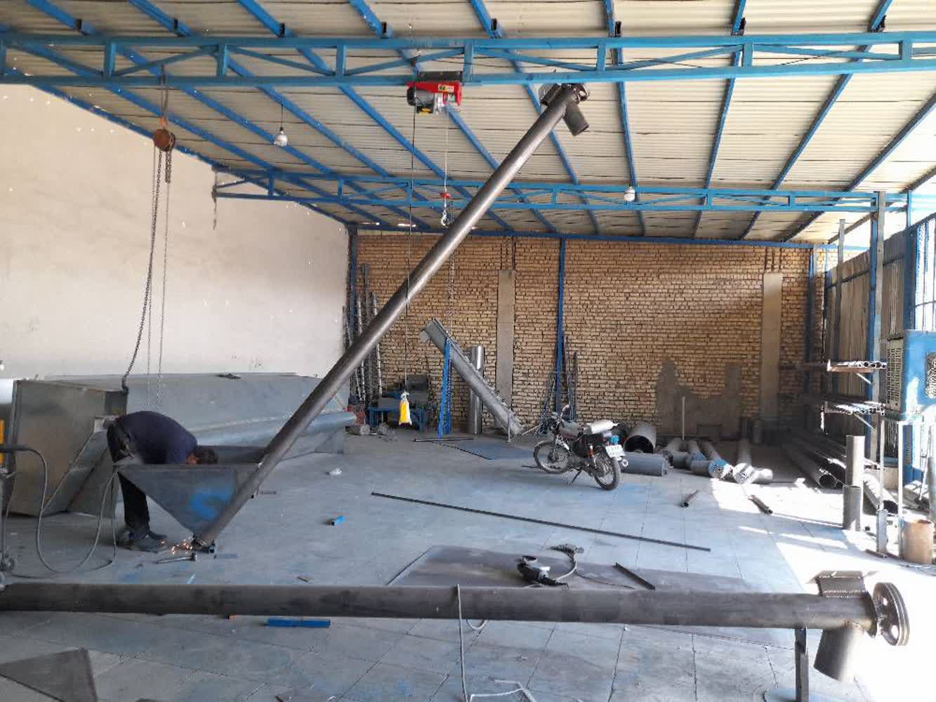  ماردون 8 اینچ 6 متر الکترو موتور 5.5 اسب 3 فاز مخزن ورودی 50 در 50 سانتی متری، انتقال قدرت تسمه پولی 2B